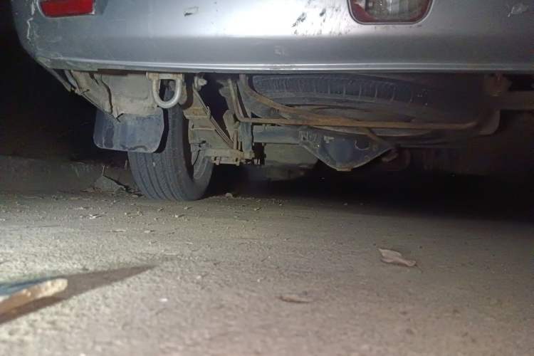 Used FORTHING Lingzhi 2014 M3 1.6L 7-seater Standard Model Chassis Rear