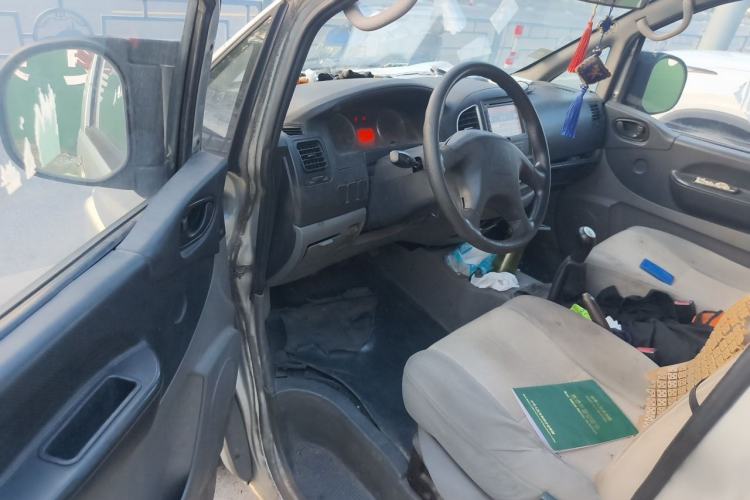Used FORTHING Lingzhi 2014 V3 1.5L 7-Seater Standard Model II Driver Seat