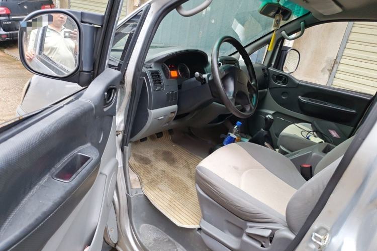 Used FORTHING Lingzhi 2014 M3 1.6L 7-Seater Comfort Model Driver Seat