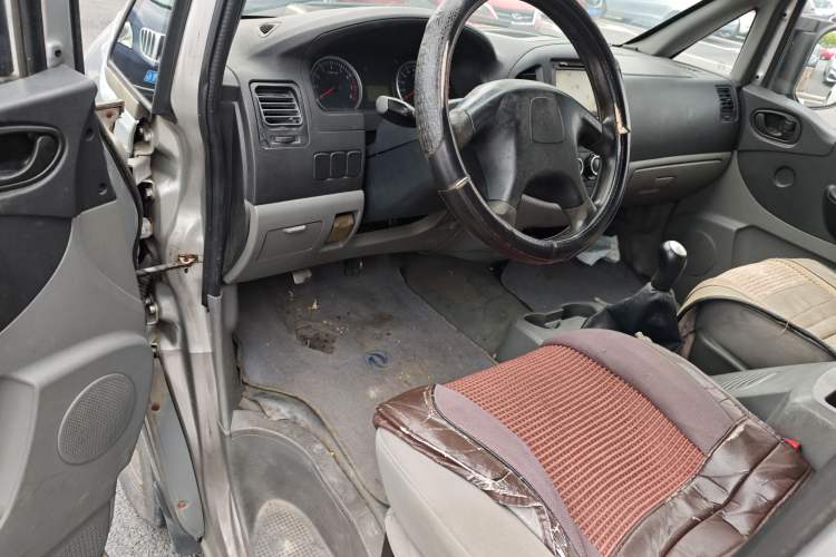 Used FORTHING Lingzhi 2014 M3 1.6L 7-Seater Comfort Model Driver Seat