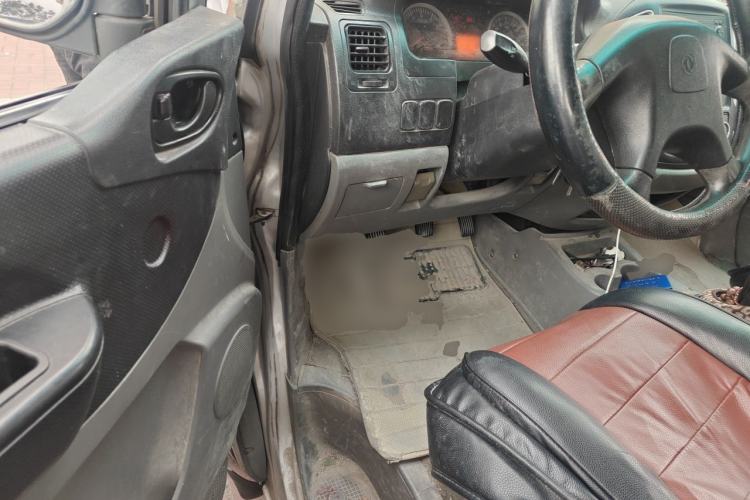 Used FORTHING Lingzhi 2014 V3 1.5L 7-Seater Comfort Model Driver Seat