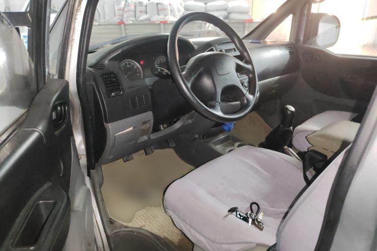 Used FORTHING Lingzhi 2014 V3 1.5L 7-Seater Standard Model II Driver Seat