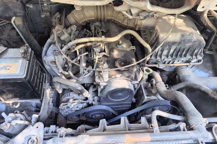 Used FORTHING Lingzhi 2014 M3 1.6L 7-seater Standard Model Engine Bay