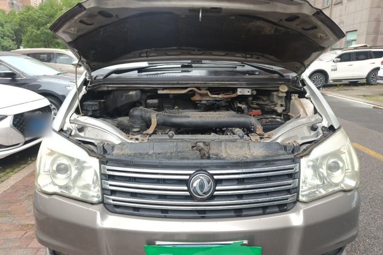 Used FORTHING Lingzhi 2014 M5 Q7 2.0L 7-seat Long-wheelbase Comfort Version Engine Bay