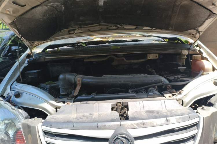 Used FORTHING Lingzhi 2014 M5 Q7 2.0L 7-seat Long-wheelbase Comfort Version Engine Bay