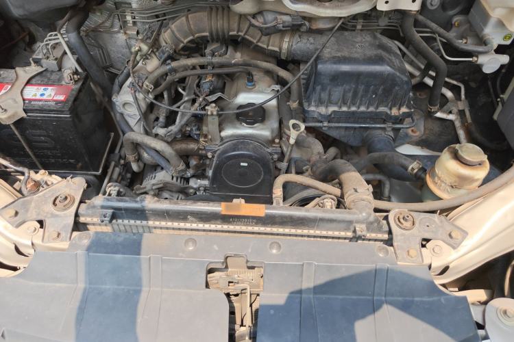 Used FORTHING Lingzhi 2014 V3 1.5L 7-Seater Standard Model II Engine Bay