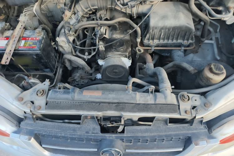 Used FORTHING Lingzhi 2014 V3 1.5L 7-Seater Standard Model II Engine Bay