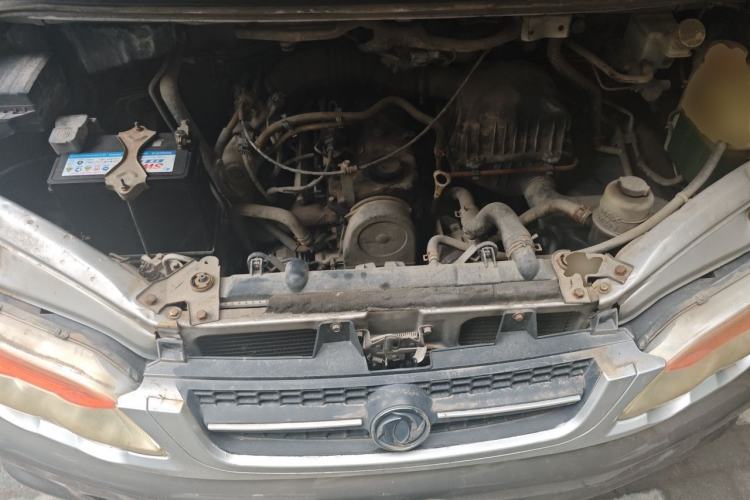 Used FORTHING Lingzhi 2014 V3 1.5L 7-Seater Comfort Model Engine Bay