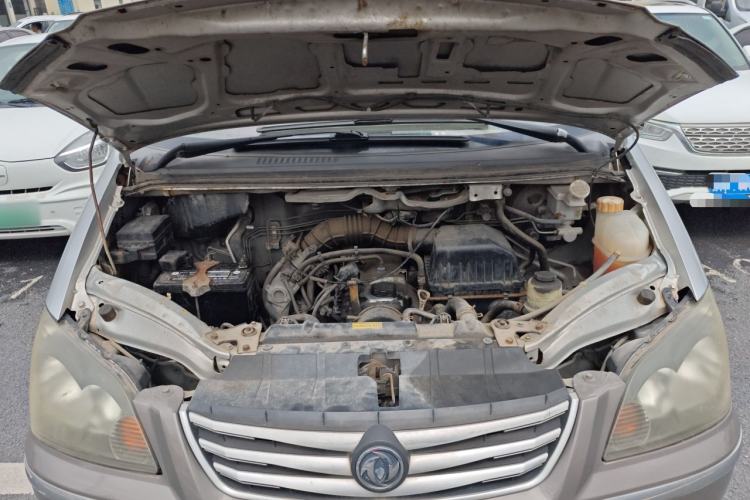 Used FORTHING Lingzhi 2014 M3 1.6L 7-Seater Comfort Model Engine Bay