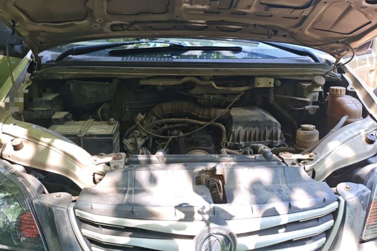 Used FORTHING Lingzhi 2014 M3 1.6L 7-seater Standard Model Engine Bay
