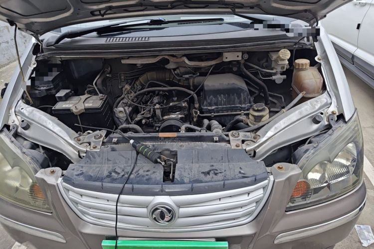 Used FORTHING Lingzhi 2014 M3 1.6L 7-Seater Comfort Model Engine Bay