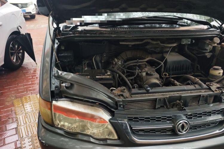 Used FORTHING Lingzhi 2014 V3 1.5L 7-Seater Standard Model II Engine Bay Right