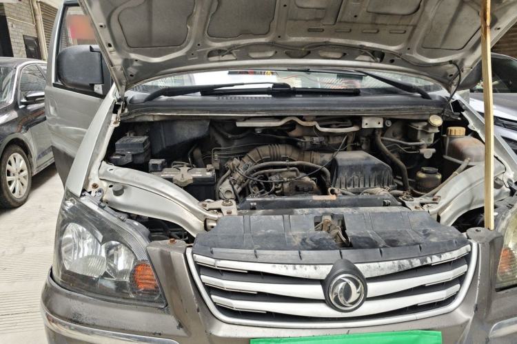 Used FORTHING Lingzhi 2014 M3 1.6L 7-Seater Comfort Model Engine Bay Right