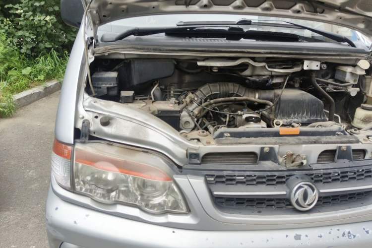 Used FORTHING Lingzhi 2014 V3 1.5L 7-Seater Standard Model II Engine Bay Right