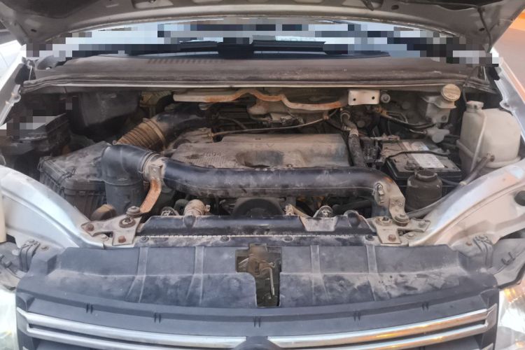 Used FORTHING Lingzhi 2014 M5 Q3 2.0L 7-seat Long-Wheelbase Comfort Version Engine Bay