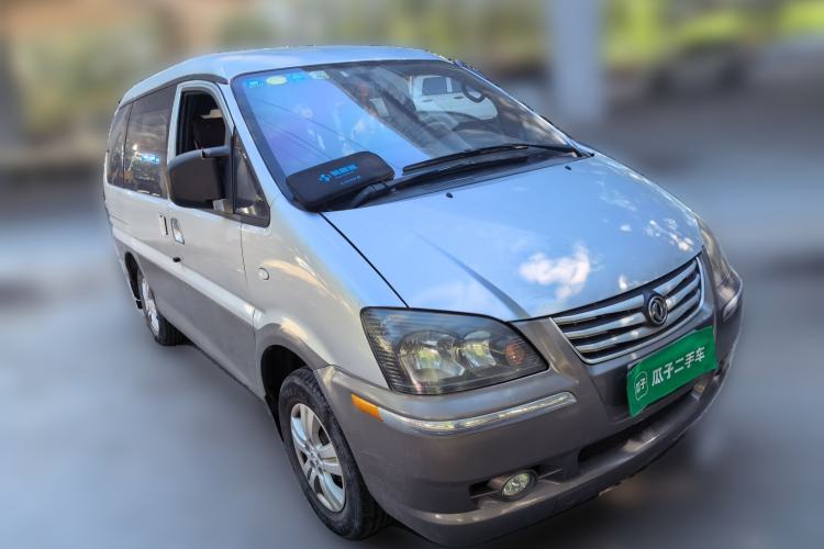 Used FORTHING Lingzhi 2014 M3 1.6L 7-seater Standard Model Front Right 45 Deg