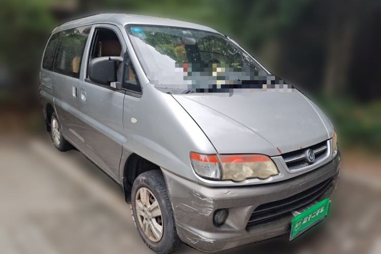 Used FORTHING Lingzhi 2014 V3 1.5L 7-Seater Comfort Model Front Right 45 Deg
