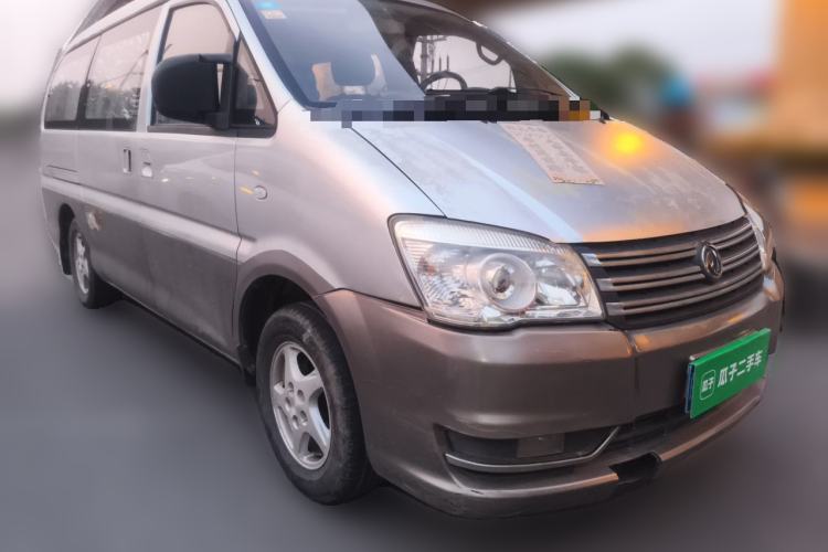 Used FORTHING Lingzhi 2014 M5 Q3 2.0L 7-seat Long-Wheelbase Comfort Version Front Right 45 Deg