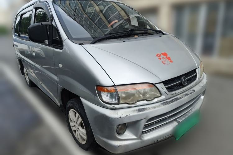 Used FORTHING Lingzhi 2014 V3 1.5L 7-Seater Comfort Model Front Right 45 Deg
