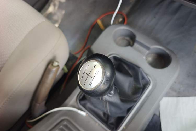 Used FORTHING Lingzhi 2014 M3 1.6L 7-Seater Comfort Model Gear Lever