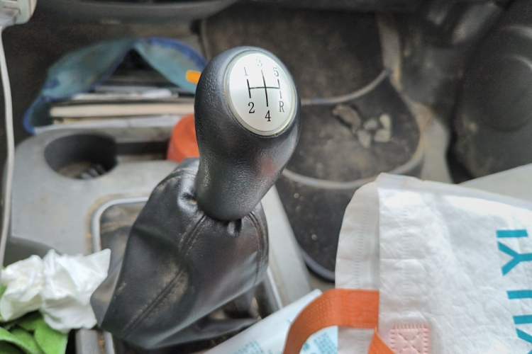 Used FORTHING Lingzhi 2014 M3 1.6L 7-seater Standard Model Gear Lever