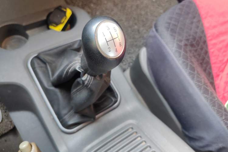 Used FORTHING Lingzhi 2014 M3 1.6L 7-Seater Comfort Model Gear Lever