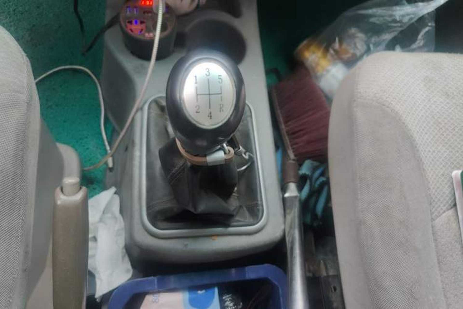 Used FORTHING Lingzhi 2014 V3 1.5L 7-Seater Standard Model II Gear Lever