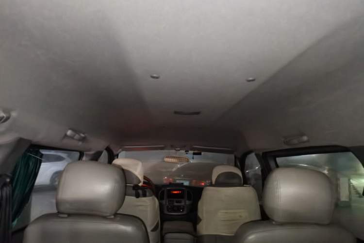 Used FORTHING Lingzhi 2014 M3 1.6L 7-Seater Comfort Model Headliner