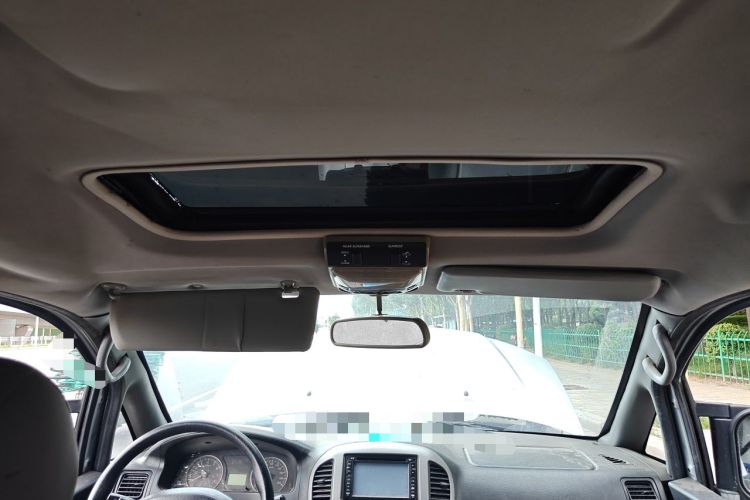 Used FORTHING Lingzhi 2014 M3 1.6L 7-Seater Luxury Model Headliner