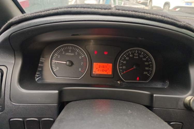 Used FORTHING Lingzhi 2014 V3 1.5L 7-Seater Comfort Model Instrument Cluster