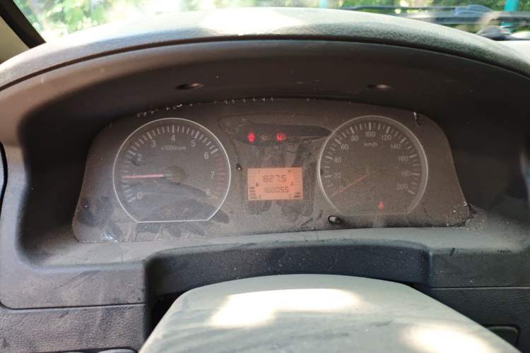 Used FORTHING Lingzhi 2014 M3 1.6L 7-seater Standard Model Instrument Cluster
