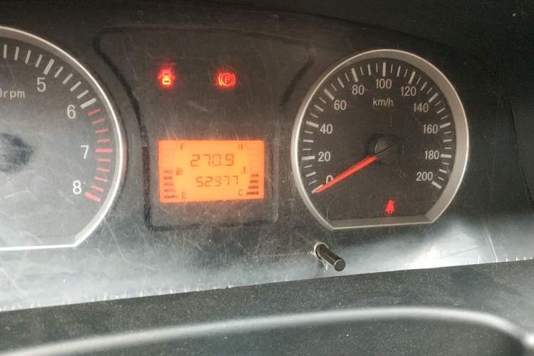 Used FORTHING Lingzhi 2014 M3 1.6L 7-seater Standard Model Instrument Cluster