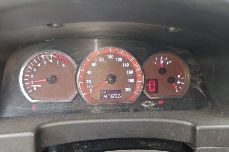 Used FORTHING Lingzhi 2014 M5 Q3 2.0L 7-seat Long-wheelbase Luxury Model Instrument Cluster