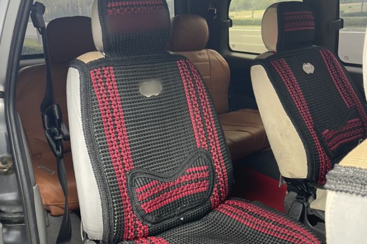 Used FORTHING Lingzhi 2014 M3 1.6L 7-Seater Comfort Model Interior 3