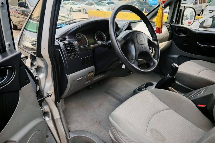 Used FORTHING Lingzhi 2014 M3 1.6L 7-seater Standard Model Left Front Seat