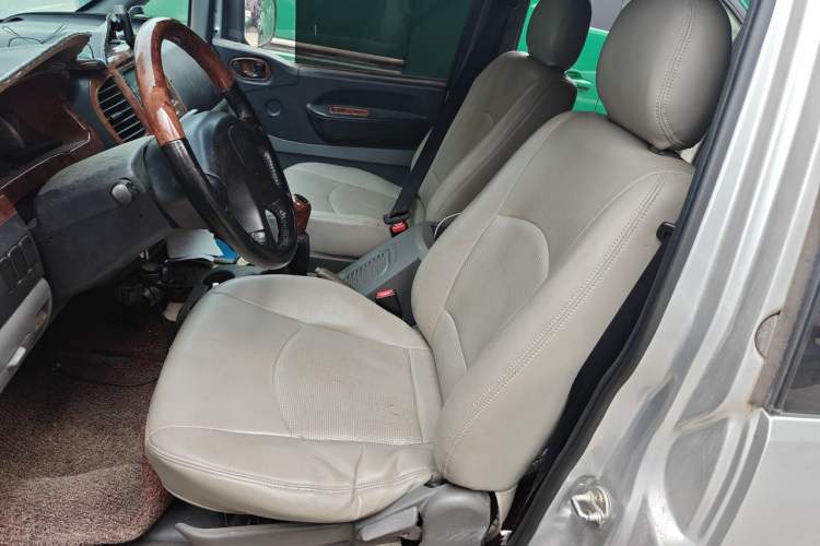 Used FORTHING Lingzhi 2014 M3 1.6L 7-Seater Comfort Model Left Front Seat
