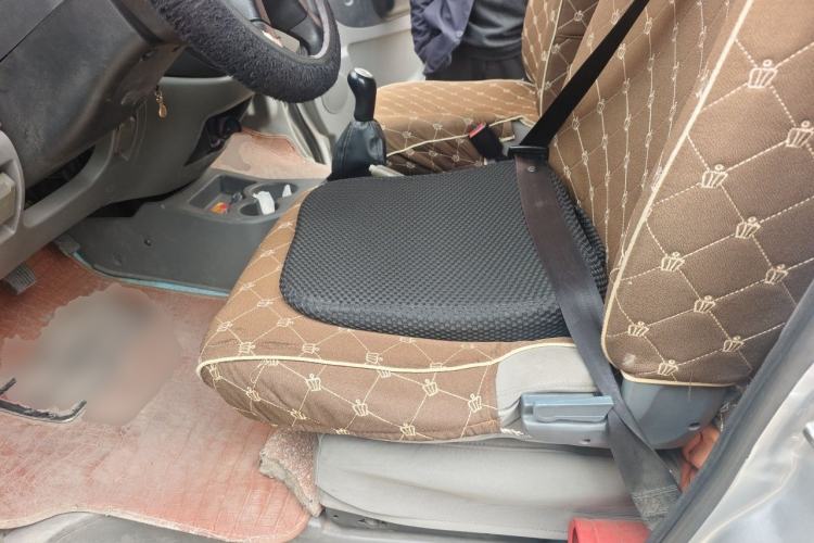 Used FORTHING Lingzhi 2014 V3 1.5L 7-Seater Comfort Model Left Front Seat