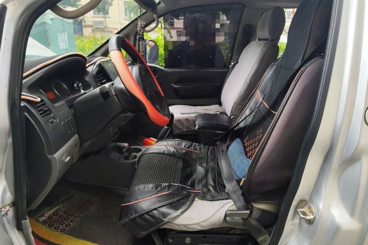 Used FORTHING Lingzhi 2014 V3 1.5L 7-Seater Comfort Model Left Front Seat