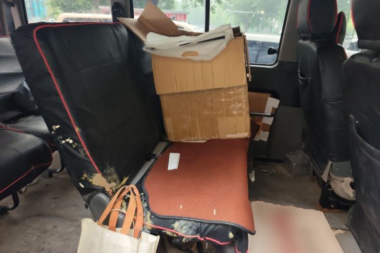 Used FORTHING Lingzhi 2014 V3 1.5L 7-Seater Standard Model II Left Rear Seat