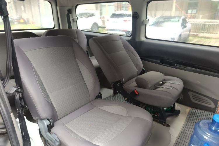 Used FORTHING Lingzhi 2014 M5 Q7 2.0L 7-seat Long-wheelbase Comfort Version Left Rear Seat