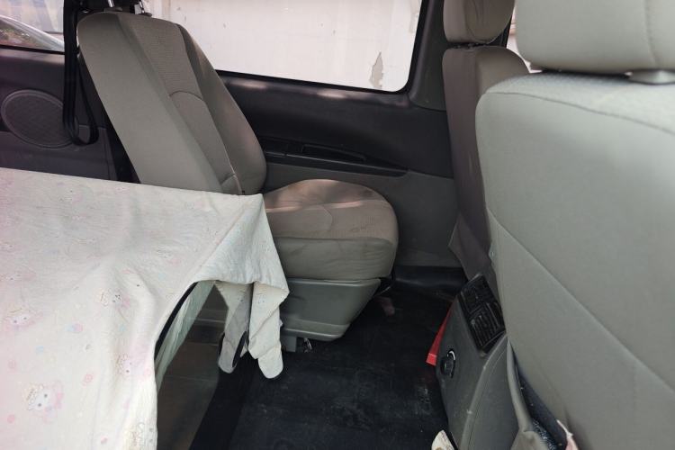 Used FORTHING Lingzhi 2014 M3 1.6L 7-Seater Comfort Model Left Rear Seat