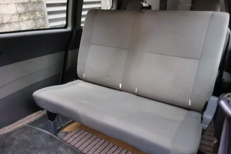 Used FORTHING Lingzhi 2014 V3 1.5L 7-Seater Comfort Model Left Rear Seat