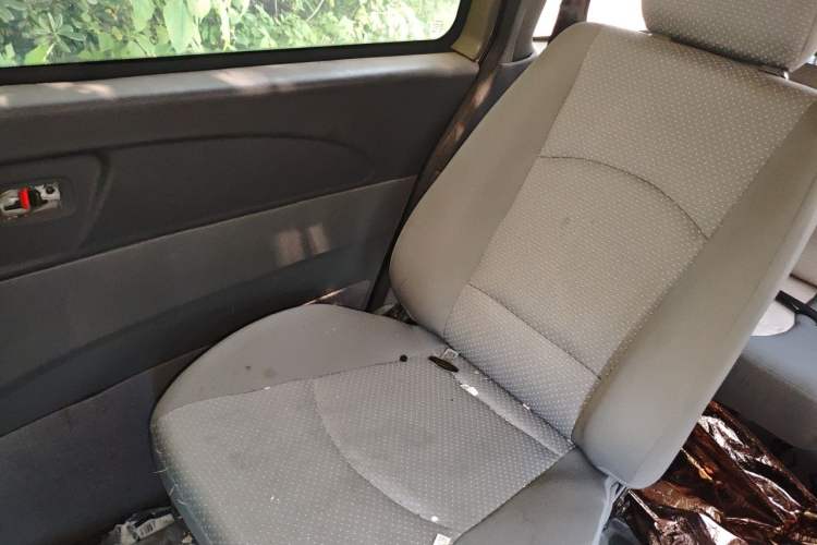 Used FORTHING Lingzhi 2014 M3 1.6L 7-seater Standard Model Left Rear Seat