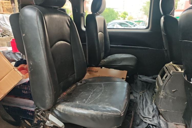 Used FORTHING Lingzhi 2014 M3 1.6L 7-Seater Comfort Model Left Rear Seat