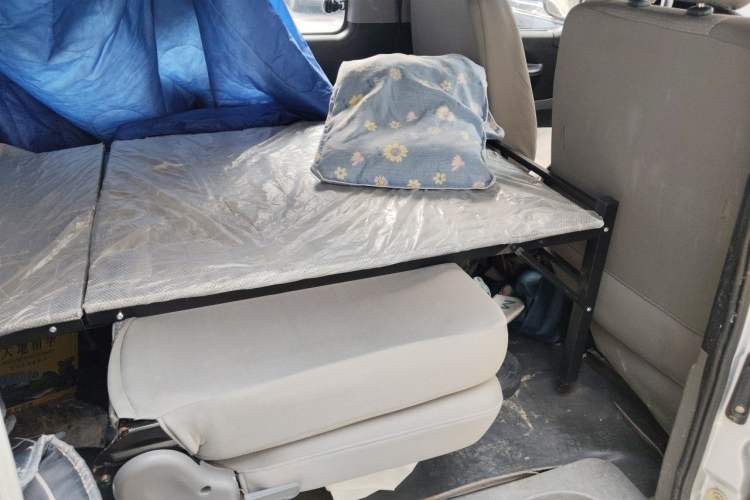 Used FORTHING Lingzhi 2014 V3 1.5L 5-seat Standard Model I Left Rear Seat