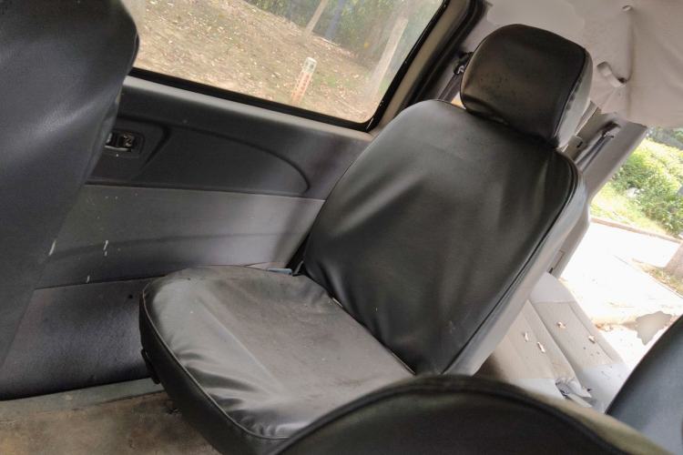Used FORTHING Lingzhi 2014 M5 Q7 2.0L 7-seat Long-wheelbase Comfort Version Left Rear Seat