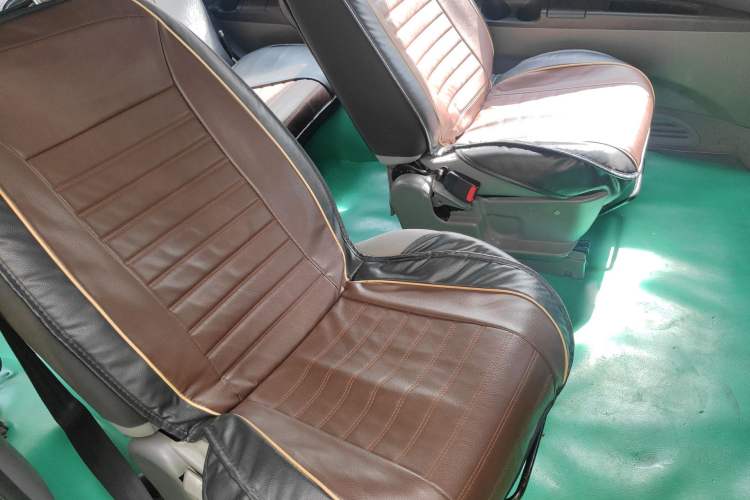 Used FORTHING Lingzhi 2014 M3 1.6L 7-Seater Comfort Model Left Rear Seat
