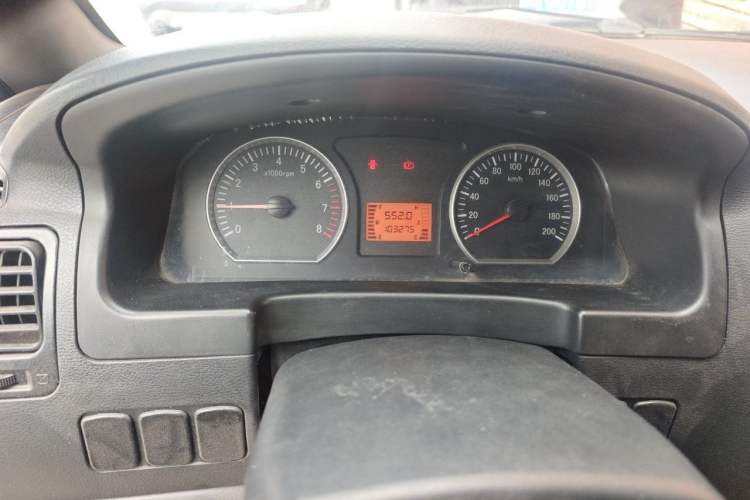 Used FORTHING Lingzhi 2014 V3 1.5L 7-Seater Comfort Model Odometer Close Up