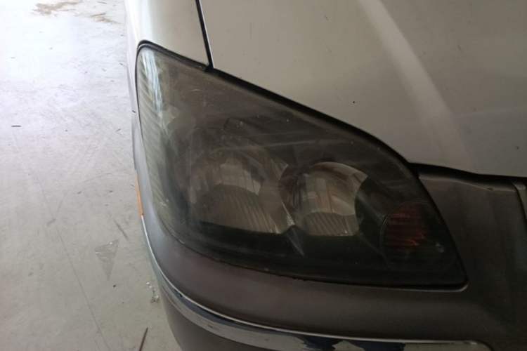 Used FORTHING Lingzhi 2014 M3 1.6L 7-Seater Comfort Model Right Front Headlight