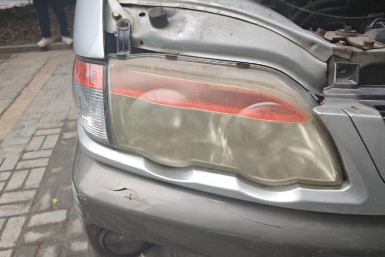 Used FORTHING Lingzhi 2014 V3 1.5L 7-Seater Comfort Model Right Front Headlight